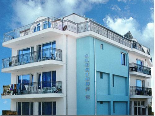 Albatros 2 Family Hotel Kiten  Zewnętrze zdjęcie